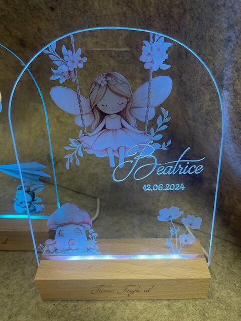 LAMPADA DA COMODINO FATA BAMBINA - immagine 5